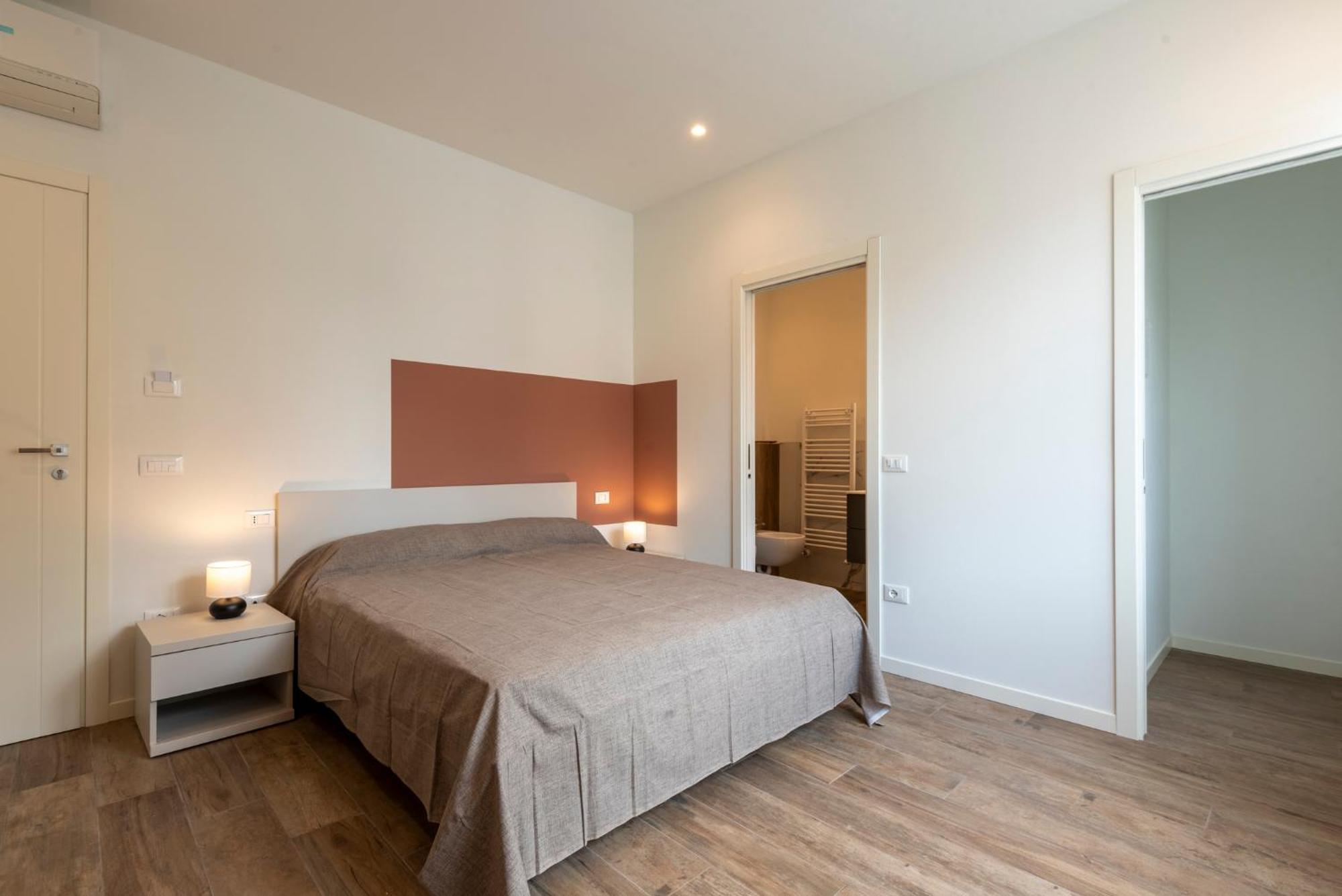 Iarsera Rooms And Apartment Лукка Экстерьер фото